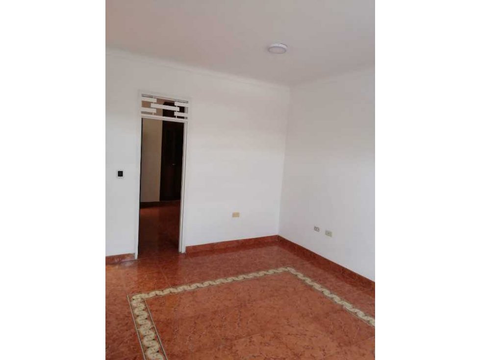 Vendo apartamento en sur de cali barrio aranjuez propiedad horizontal — foto 2