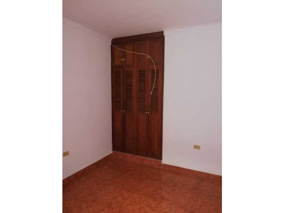 Vendo apartamento en sur de cali barrio aranjuez propiedad horizontal — foto 4