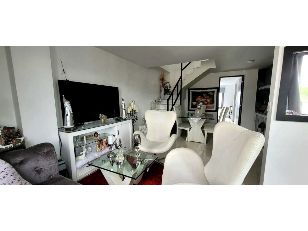 Vendo apartamento en Dos Quebradas — foto 2