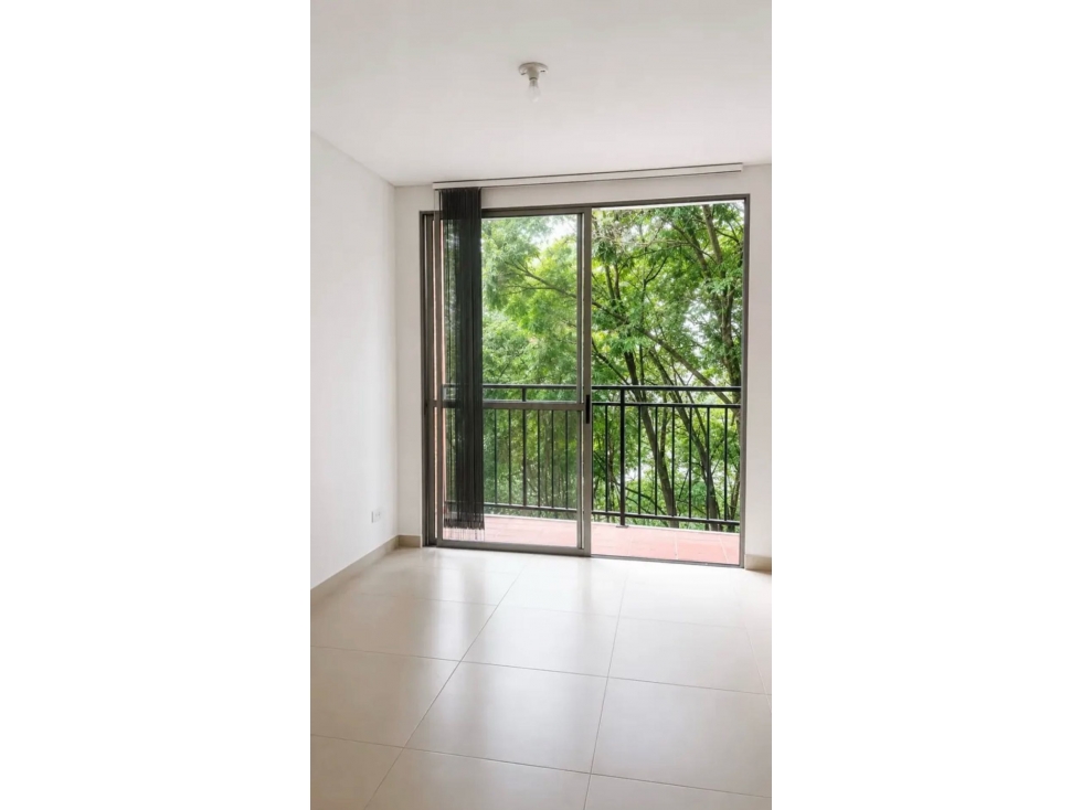 VENDO APARTAMENTO ENVIGADO BOSQUES ESMERALDA EDIFICIO PARQUEADERO UTIL — foto 2