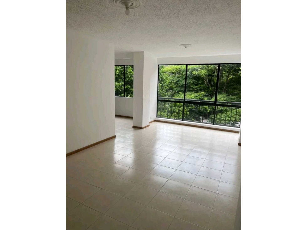 ¡VENDO! Apartamento Envigado-Escobero sin balcon con ventanal no uti