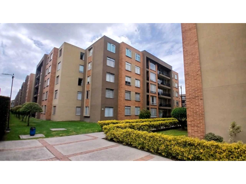 VENDO APARTAMENTO ESQUINERO EN PRIMER PISO CON CLUB HOUSE EN CAJICÁ