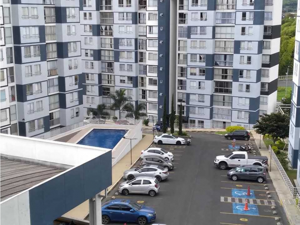 VENDO APARTAMENTO EXCELENTE SECTOR PARQUEADERO CUBIERTO