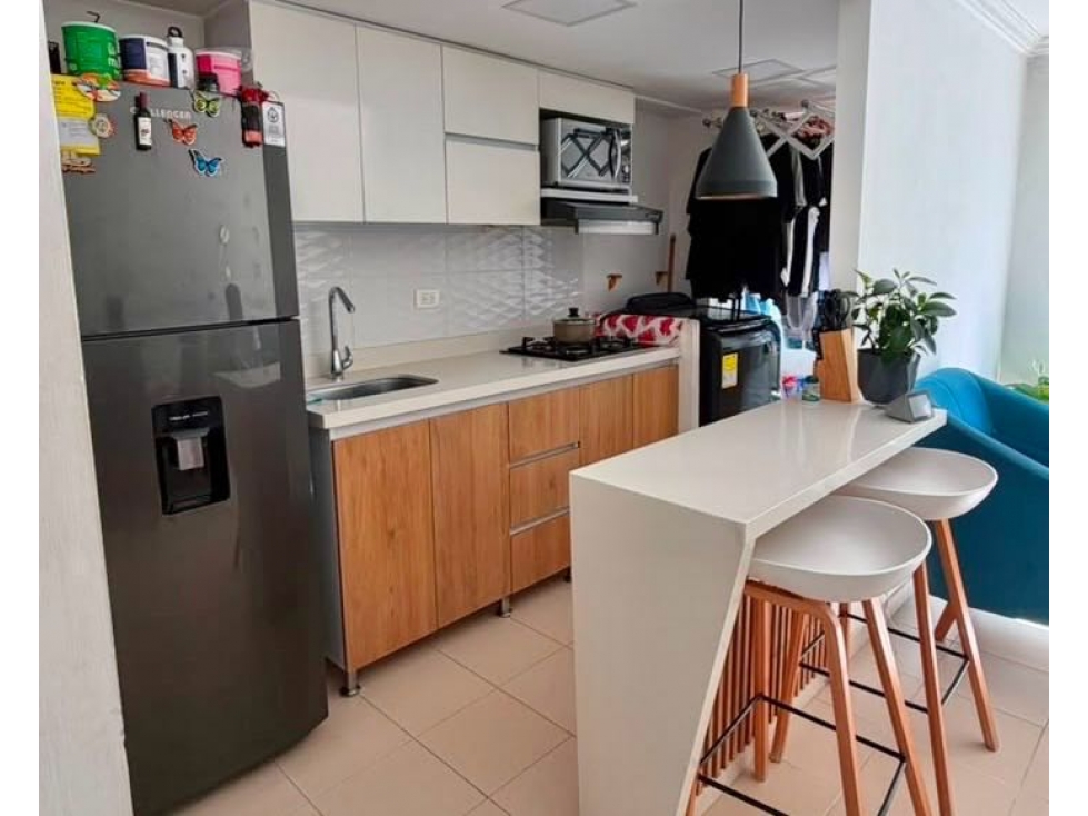 Vendo apartamento Itagüí, 62 m2, 3 alcobas, 2 baños, parqueadero