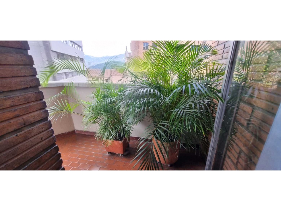 VENDO APARTAMENTO LA CANDELARIA MEDELLIN 5 ALCOBAS 4.5 BAÑOS BALCON — foto 3