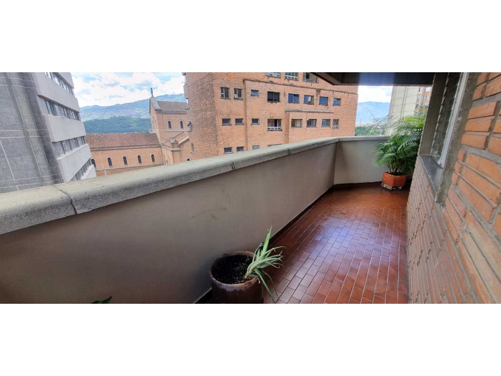 VENDO APARTAMENTO LA CANDELARIA MEDELLIN 5 ALCOBAS 4.5 BAÑOS BALCON — foto 4