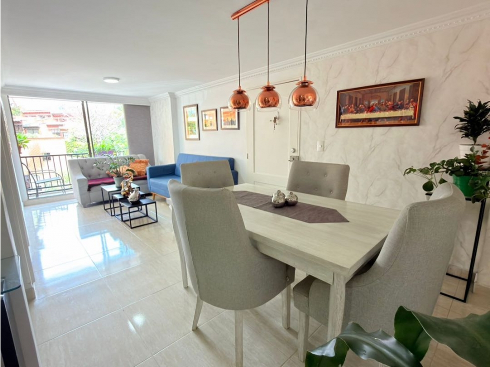 Vendo apartamento loma de los Bernal parte baja