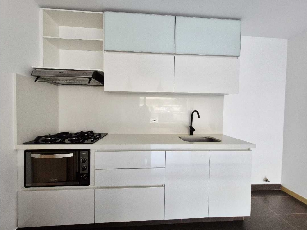 Vendo apartamento Loma del chocho Envigado 98 mts 3 alcobas 2 parquead — foto 3