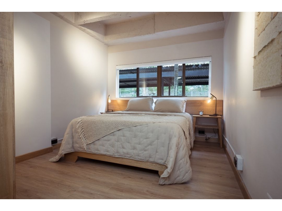 VENDO APARTAMENTO LOMA EL TESORO, EL POBLADO AMOBLADO RENTA LARGA — foto 4
