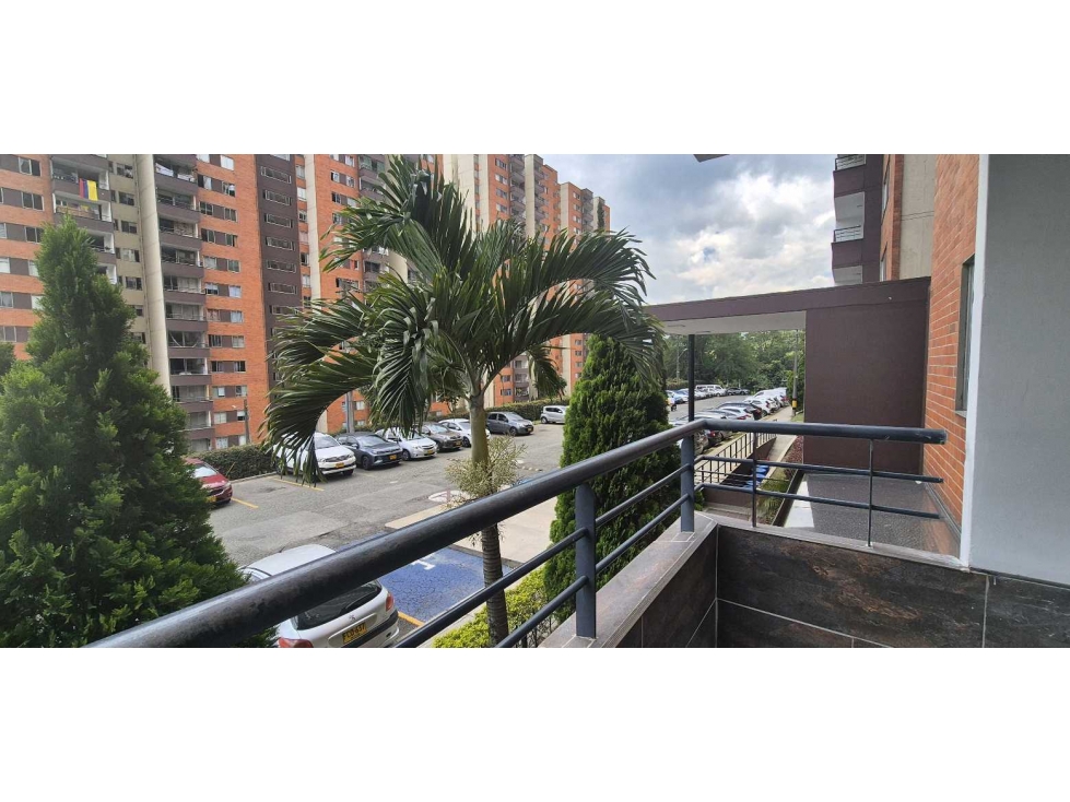 VENDO APARTAMENTO LOMA DE LOS BERNAL MEDELLIN 3 ALCOBAS 2 BAÑOS BALCON — foto 4