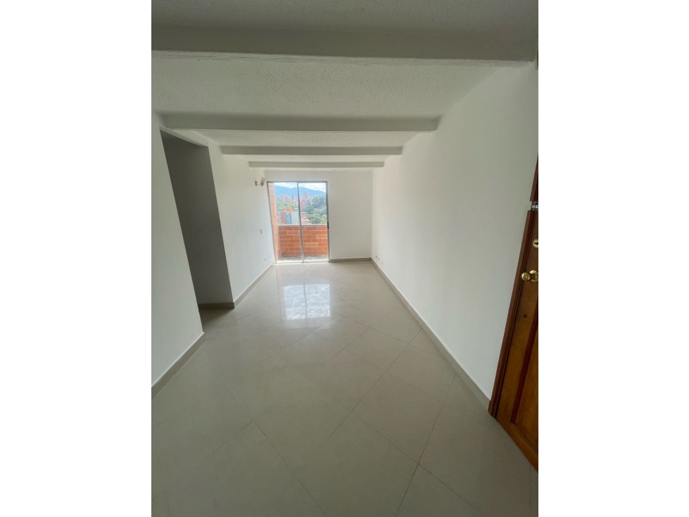 VENDO APARTAMENTO LOS COLORES — foto 2