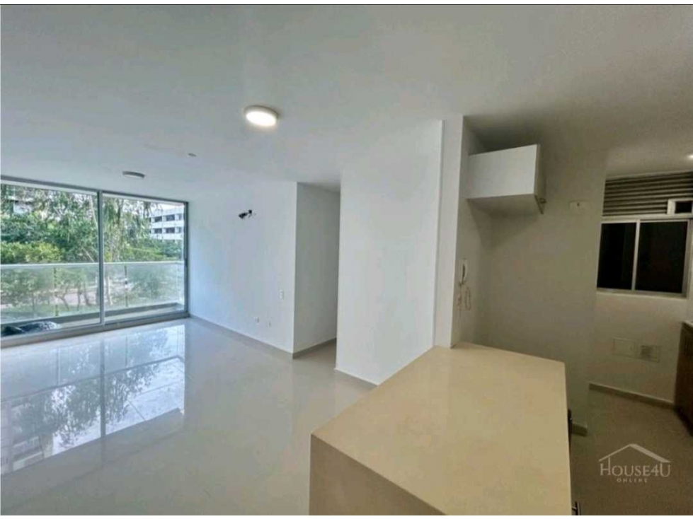 Vendo apartamento Miramar parte plana