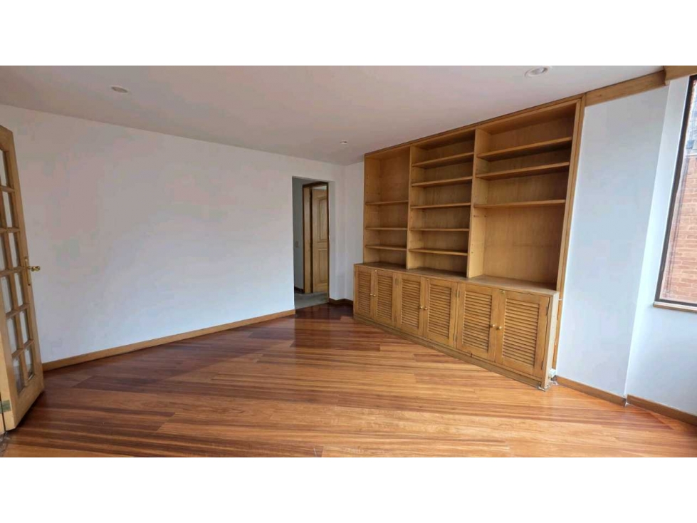 VENDO Santa Paula /Molinos Norte. Ideal para Remodelar. 3 HAB 3 PRK VM — foto 5