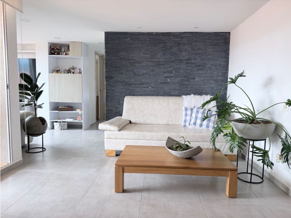 VENDO APARTAMENTO MONTEFLOR ULTIMO PISO