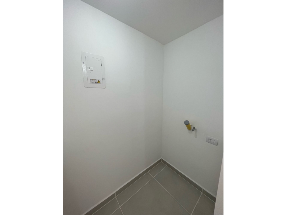 VENDO APARTAMENTO NUEVO EN SECTOR EXCLUSIVO DE ROBLEDO — foto 4