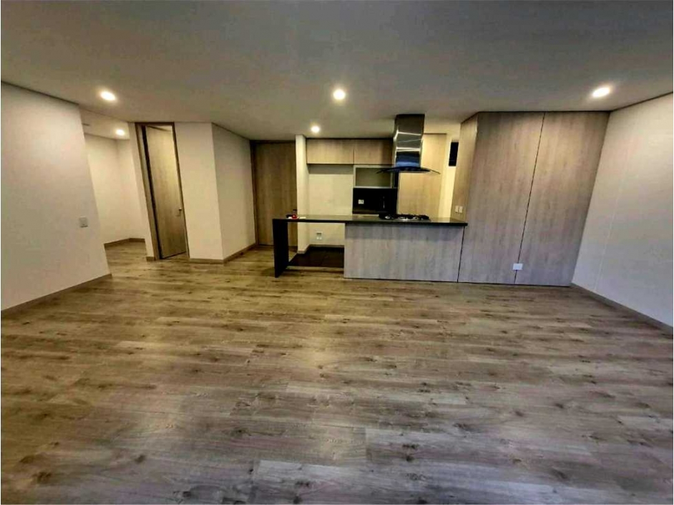 VENDO APARTAMENTO NUEVO Y MODERNO PARA ESTRENAR EN EL POBLADO — foto 3