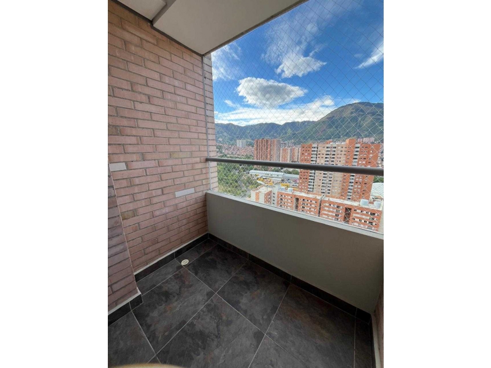 VENDO APARTAMENTO OCEANA, DOS BALCONES, 92M2, PARQUEADERO Y ÚTIL — foto 6