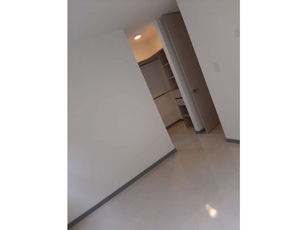 Vendo Apartamento en la Av 30 de Agosto Pereira — foto 4