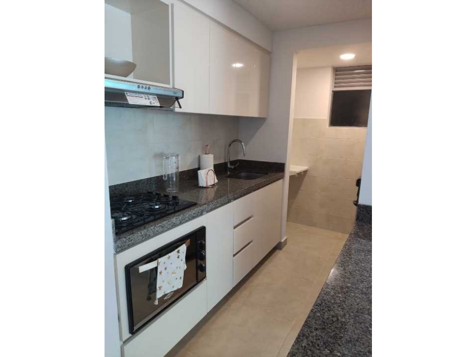 VENDO AMPLIO APARTAMENTO CON PARQUEADERO CUBIERTO Y DEPOSITO - 3