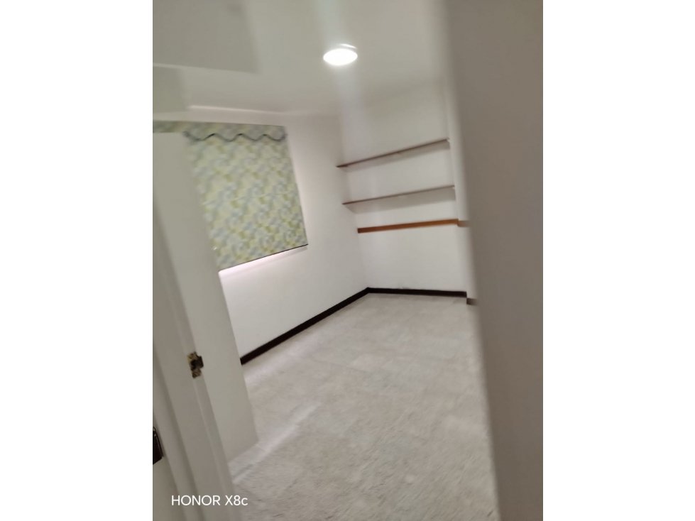 Vendo apartamento para remodelar en laureles — foto 5