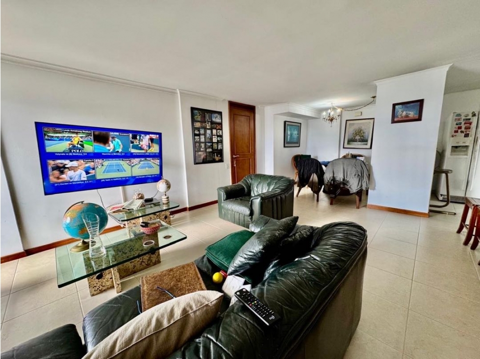 VENDO APARTAMENTO PARA REMODELAR EN EL POBLADO — foto 2
