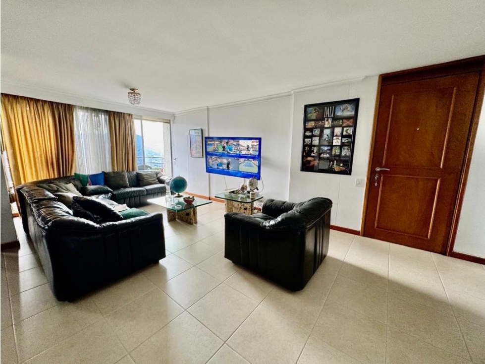 VENDO APARTAMENTO PARA REMODELAR EN EL POBLADO — foto 3