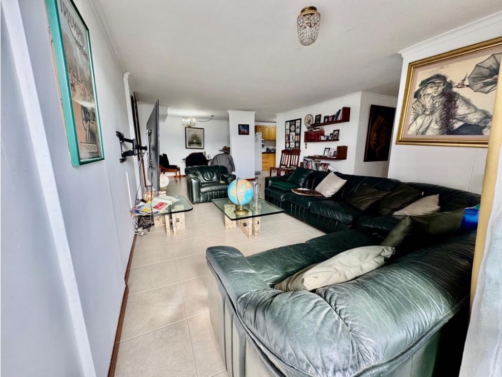 VENDO APARTAMENTO PARA REMODELAR EN EL POBLADO — foto 5