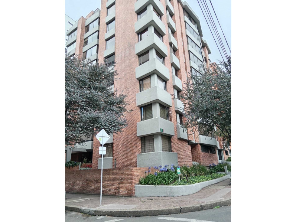VENDO APARTAMENTO PARA REMODELAR EN CHICO RESERVADO