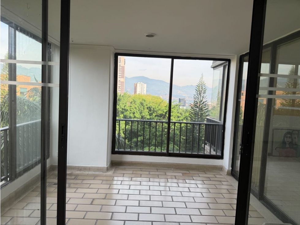 VENDO APARTAMENTO PARA REMODELAR EN EL POBLADO LA 34 LA AGUACATALA — foto 3