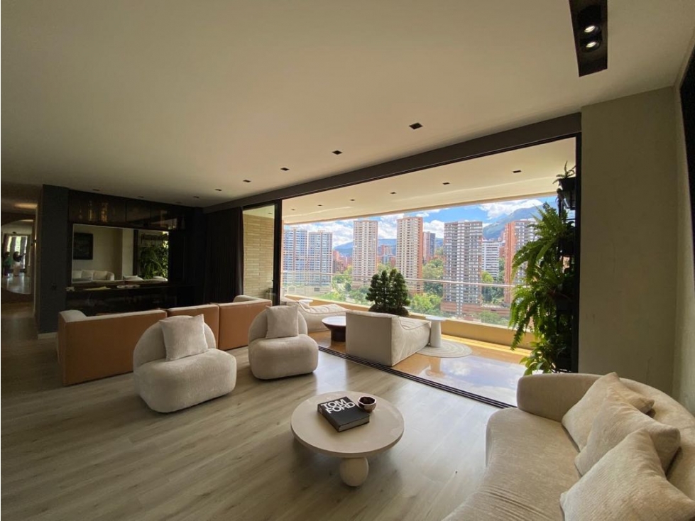 VENDO APARTAMENTO PARTE ALTA DEL POBLADO