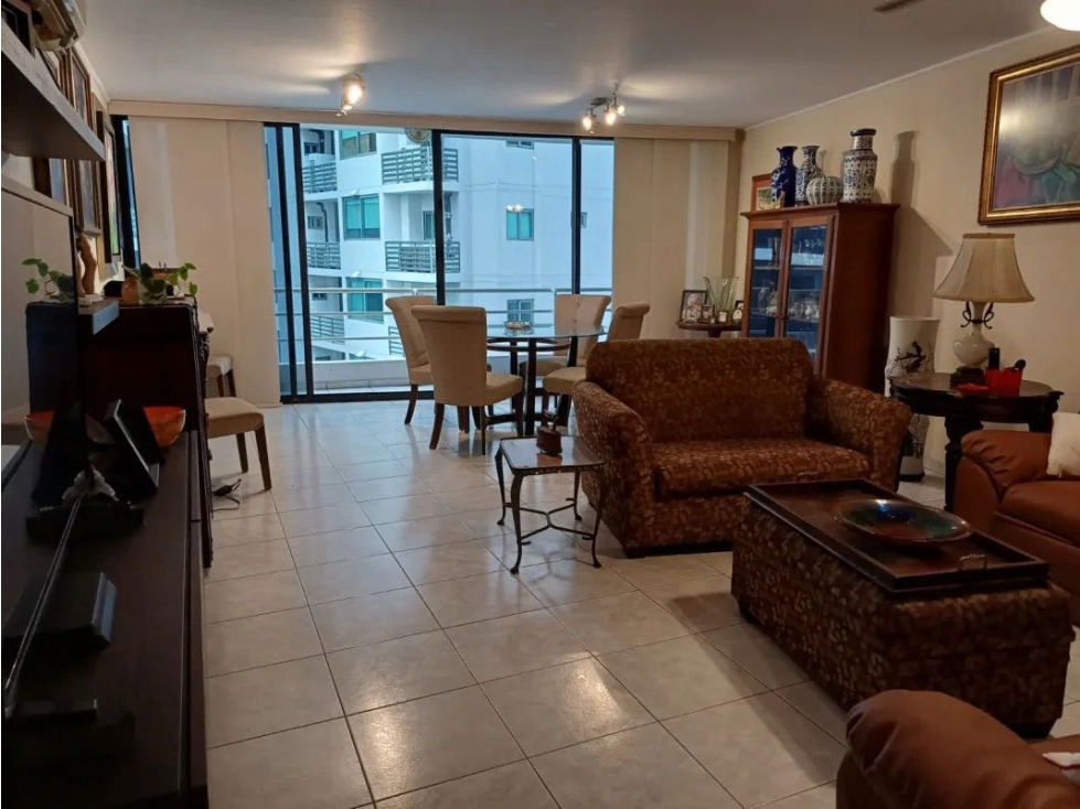 Vendo apartamento PH Royal Princess