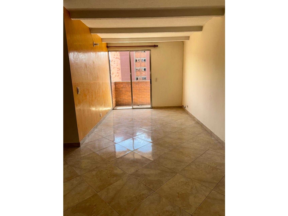 VENDO APARTAMENTO PISO 10 EN LOS COLORES MEDELLÍN