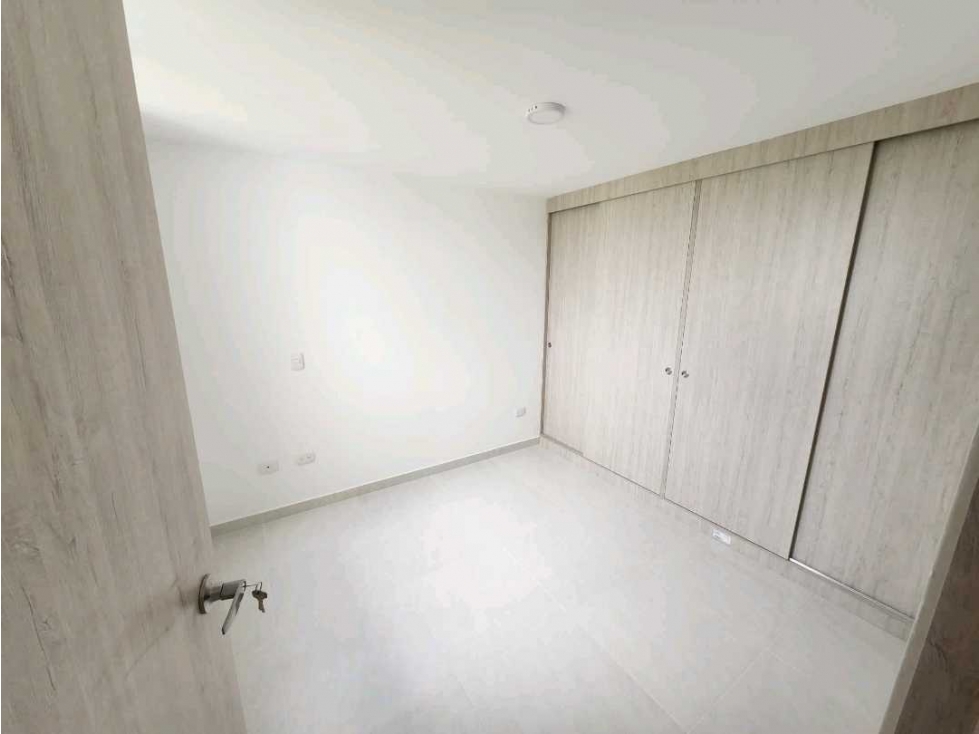 VENDO APARTAMENTO PISO 11 EN ACQUA HILLS DOSQUEBRADAS — foto 4