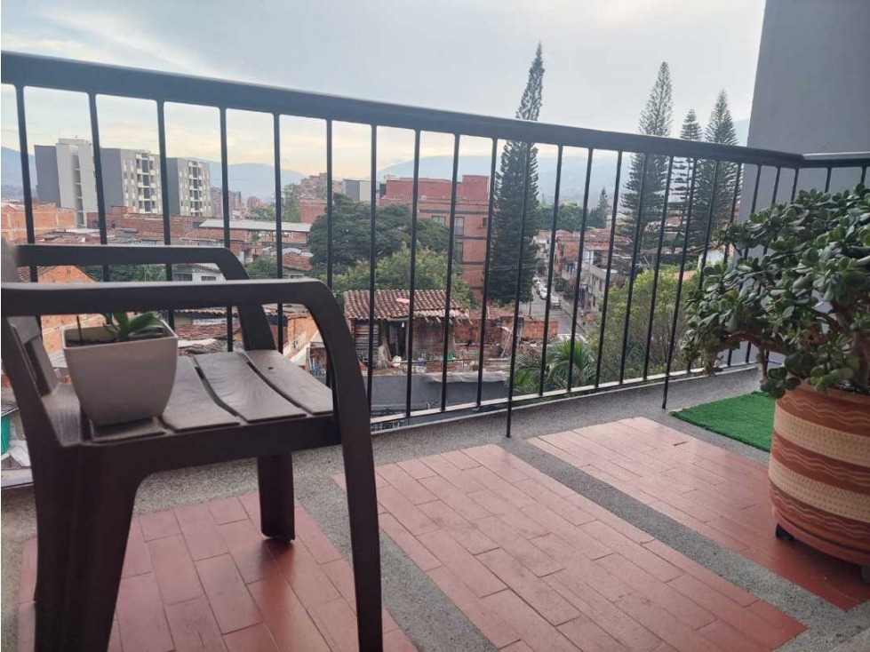 VENDO APARTAMENTO PISO 9 EN ENVIGADO SECTOR ALCALÁ