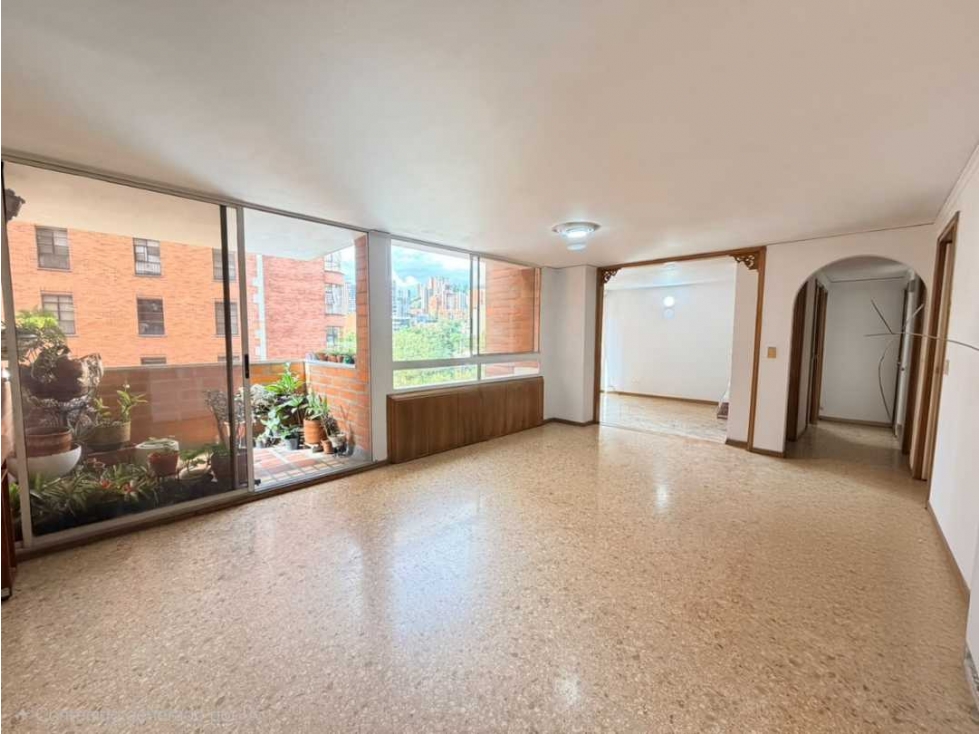 Vendo apartamento poblado milla de oro