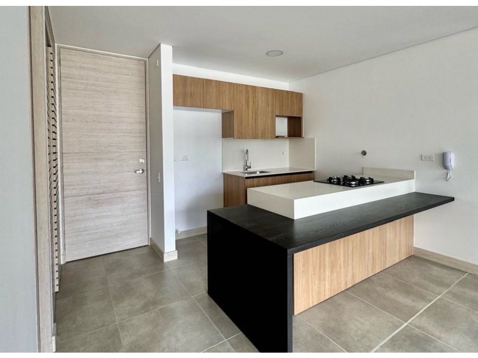 Vendo apartamento El Poblado, 87 m2, 2 habitaciones, 2 parq.