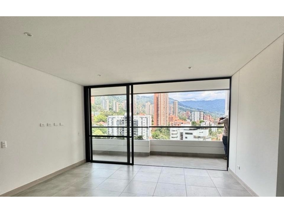 Vendo apartamento El Poblado, 87 m2, 2 habitaciones, 2 parq. — foto 2