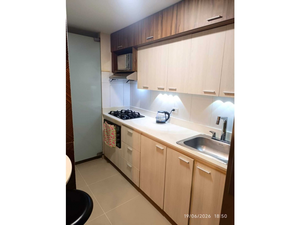 VENDO APARTAMENTO PRADOS DE SABANETA SECTOR PLANO PISO BAJO