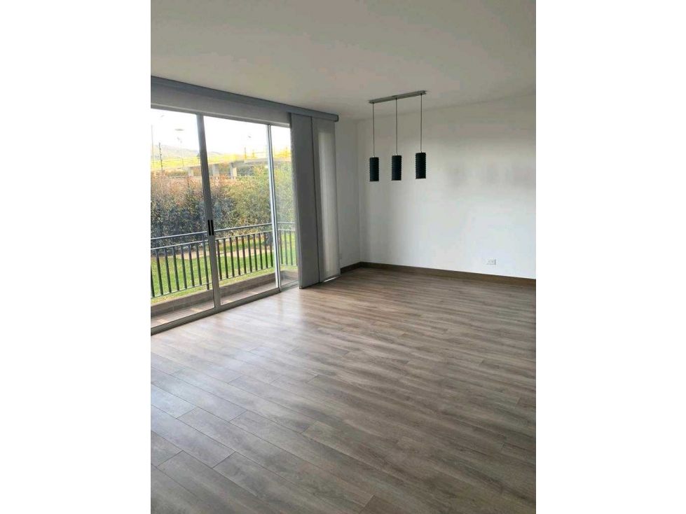 VENDO APARTAMENTO PRIMER PISO EN HUERTAS DE CAJICA CON ZONA VERDE — foto 3