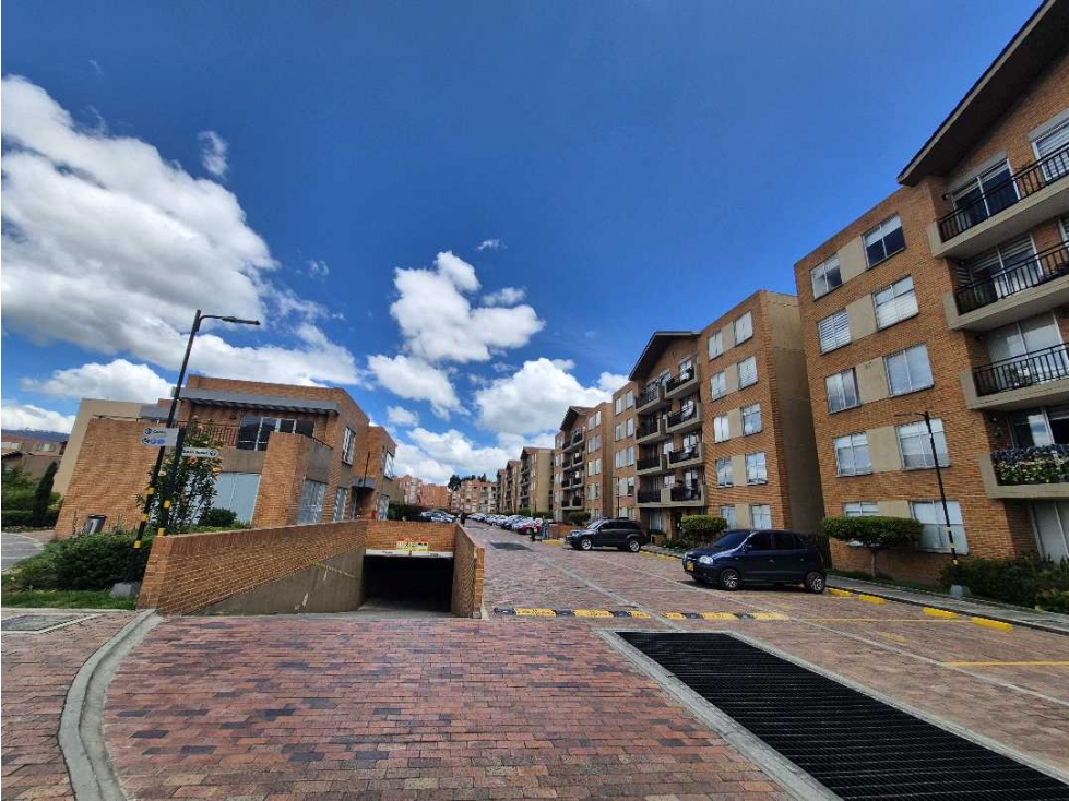 VENDO APARTAMENTO EN HUERTAS DE CAJICA ,INGRESO POR ESCALERAS
