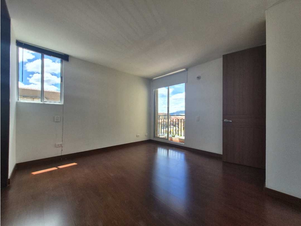 VENDO APARTAMENTO EN HUERTAS DE CAJICA ,INGRESO POR ESCALERAS — foto 4