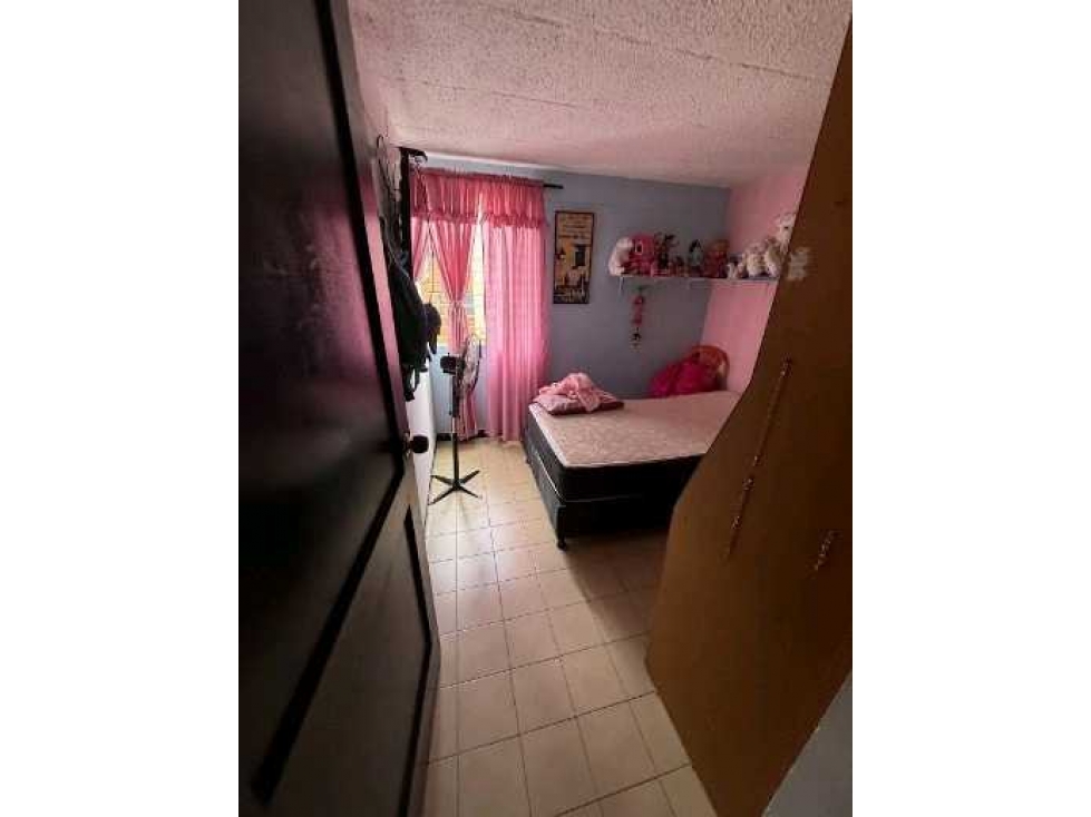 VENDO APARTAMENTO CUARTO PISO ACCESO POR ESCALAS GRAN AVENIDA BELLO — foto 4