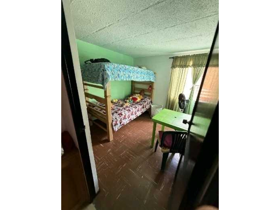 VENDO APARTAMENTO CUARTO PISO ACCESO POR ESCALAS GRAN AVENIDA BELLO — foto 6