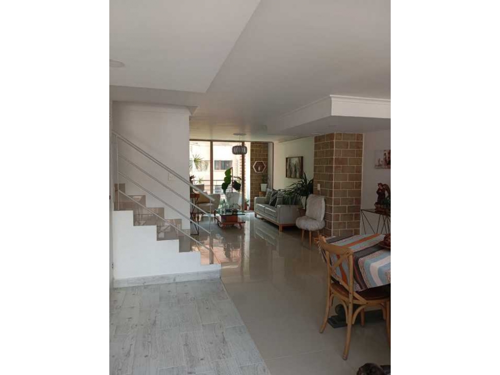 APARTAMENTO EN VENTA LAURELES EN LA CUIDAD DE MEDELLIN — foto 3