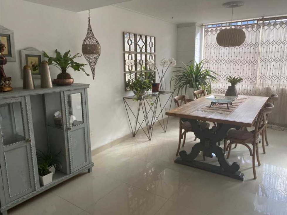 APARTAMENTO EN VENTA LAURELES EN LA CUIDAD DE MEDELLIN — foto 4