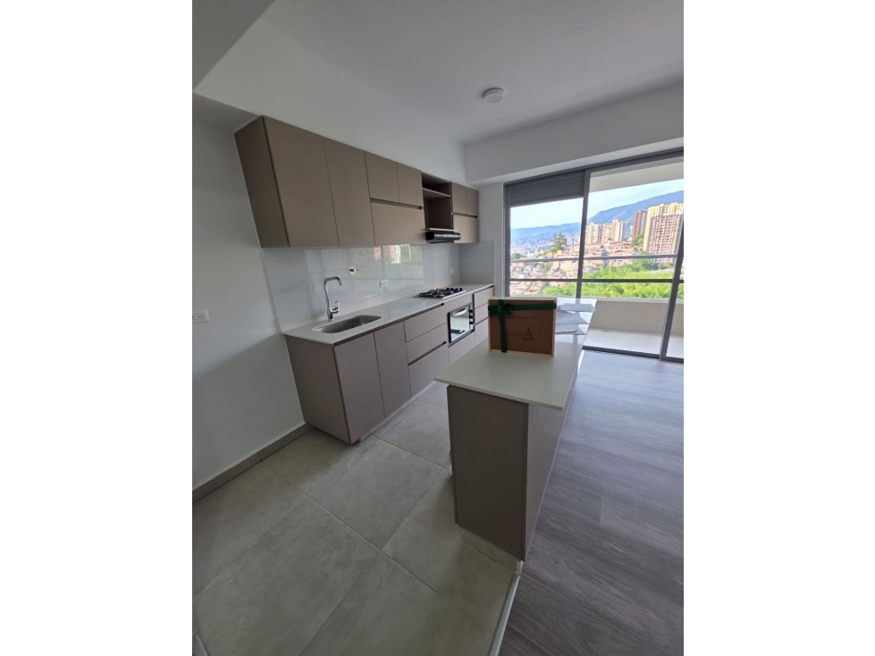 VENDO APARTAMENTO SABANETA INICIO LOMA ASDESILLAS CERCA MAYORCA — foto 4