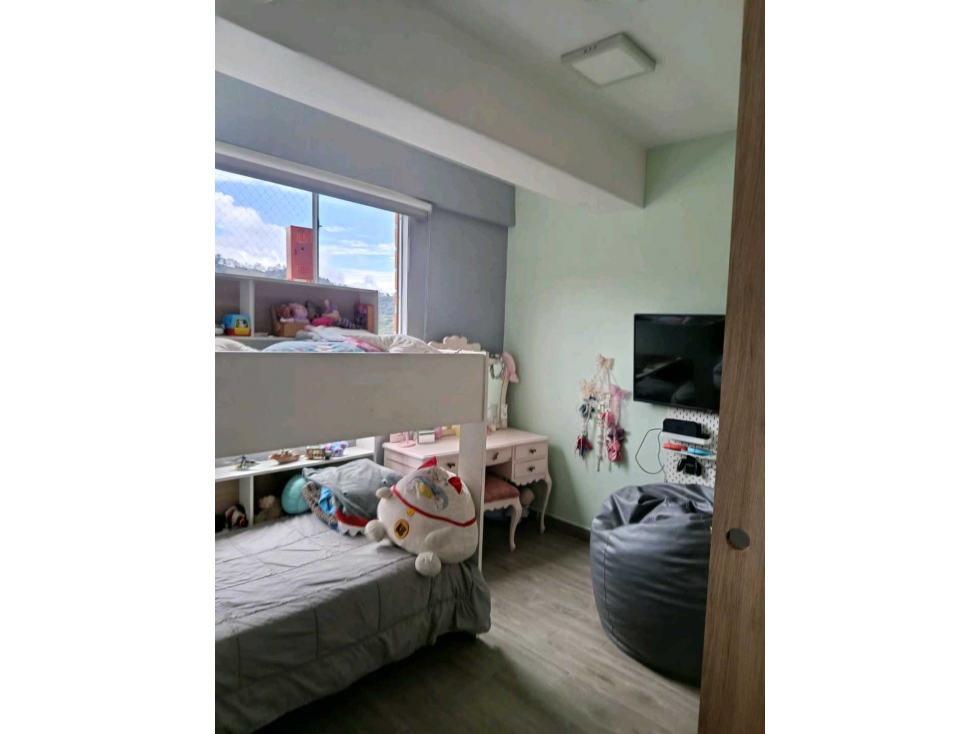 VENDO apartamento Sabaneta las lomitas bonita vista y buenos acabados — foto 3