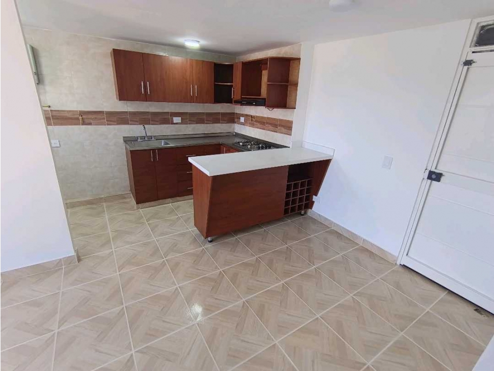 Vendo apartamento san antonio de prado,3 alcobas,unidad con piscinas