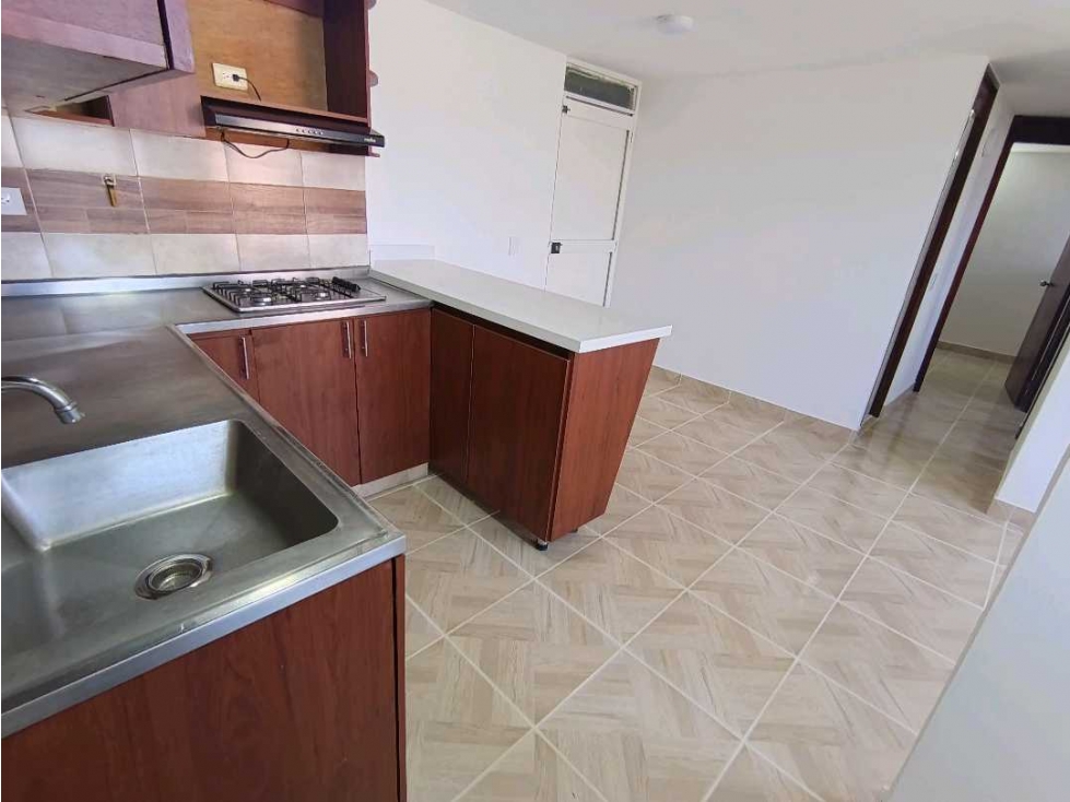 Vendo apartamento san antonio de prado,3 alcobas,unidad con piscinas — foto 3