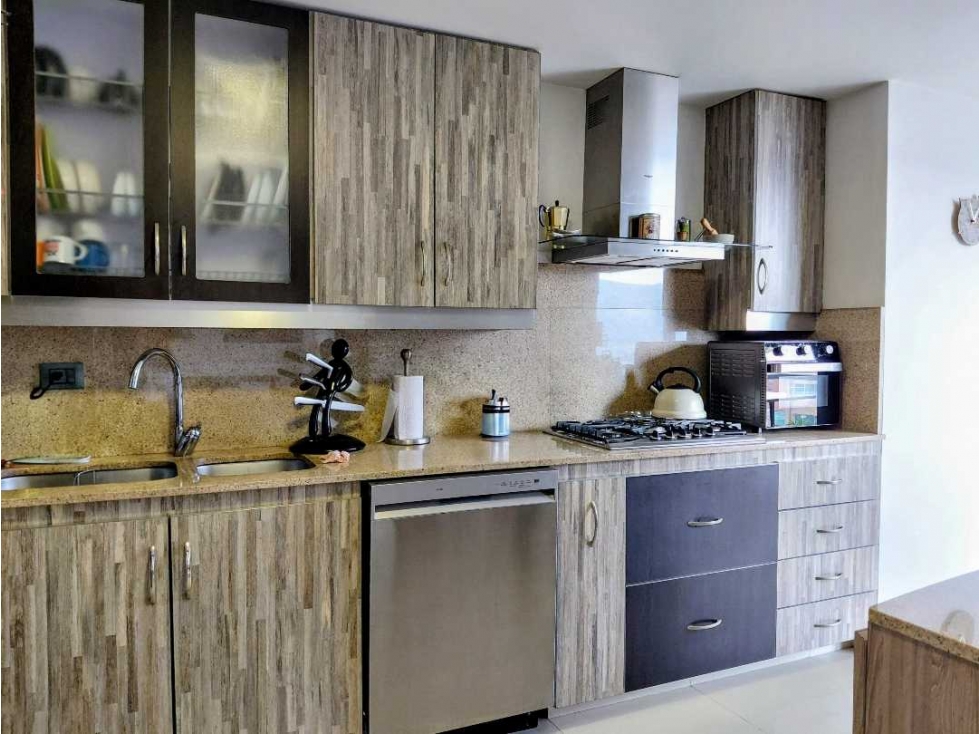 VENDO APARTAMENTO SECTOR EL TESORO CON VISTA — foto 6
